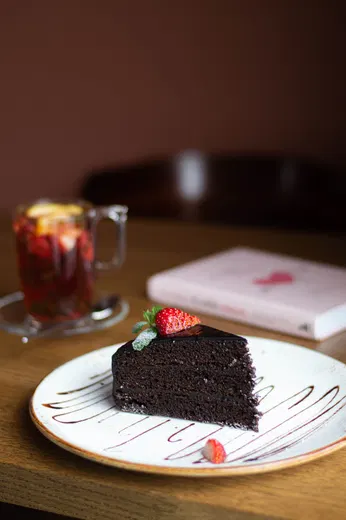 Шоколадный фондан в Coffe Club - фото позиции меню кафе