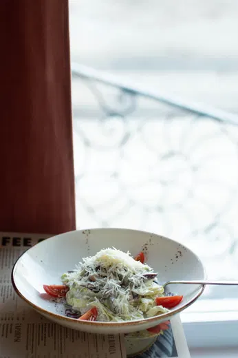 Теплый салат с говядиной и фасолью в Coffe Club