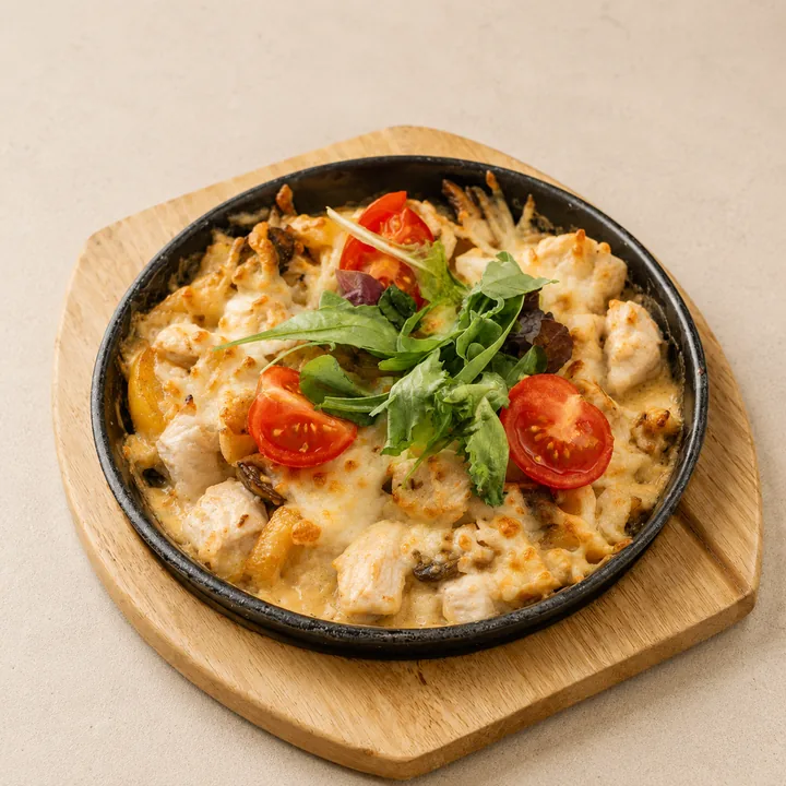 Паста с курицей и грибами в Coffe Club