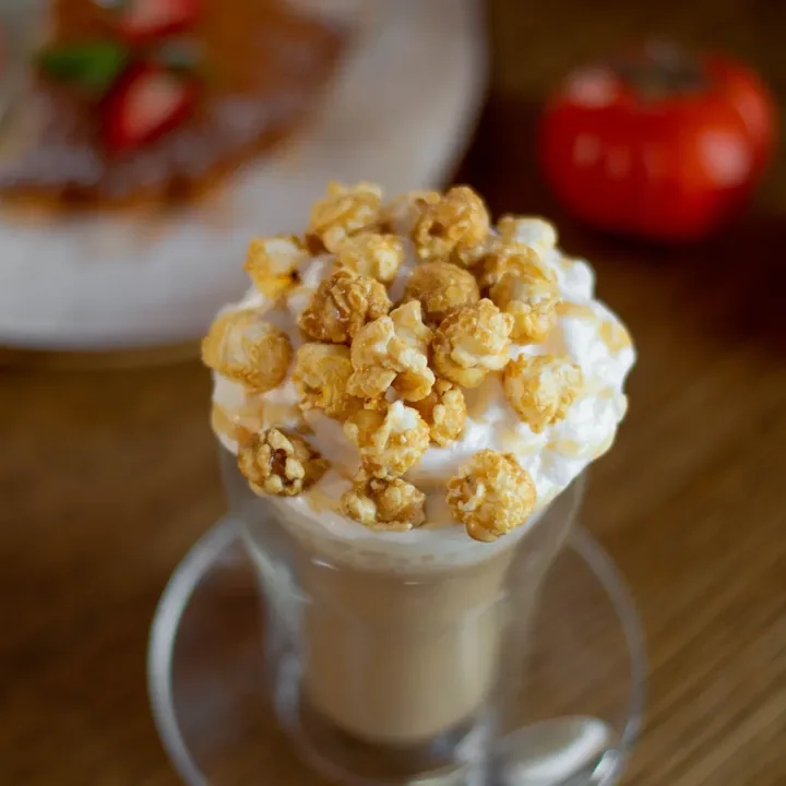 Раф попкорн в Coffe Club