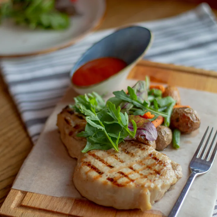 Стейк из свиной корейки с соусом BBQ в Coffe Club